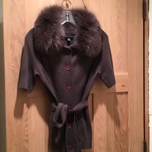 Cashmere sweater with fur collar size XS